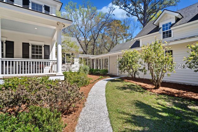 66 Heyward Point Rd, Okatie, SC 29909