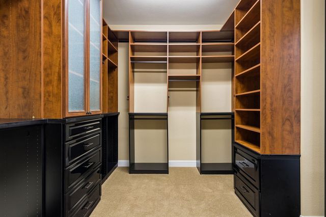 14 Woodglade Way, Tomball, TX 77375