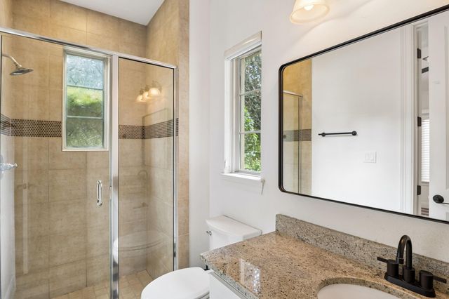 14 Woodglade Way, Tomball, TX 77375