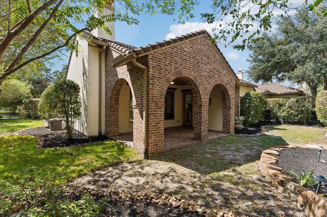 14 Woodglade Way, Tomball, TX 77375