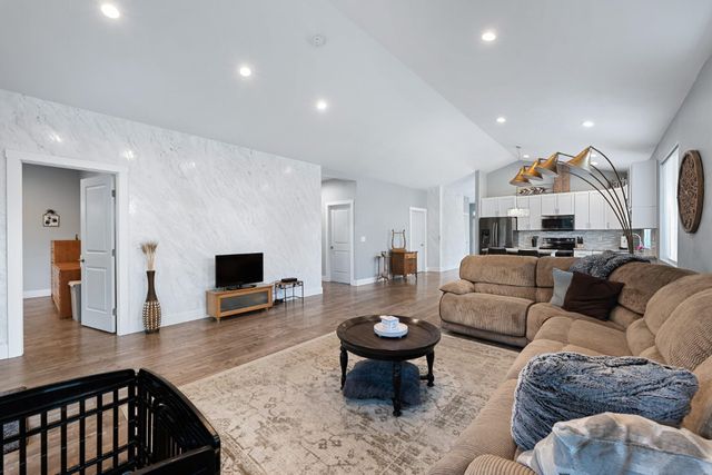 17917 N Division Rd, Colbert, WA 99005