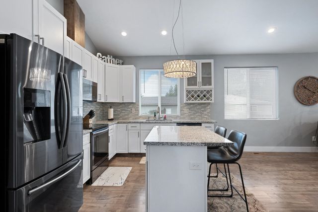 17917 N Division Rd, Colbert, WA 99005