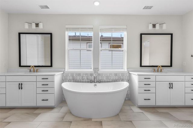 6907 Sunstrand Court, Castle Pines, CO 80108