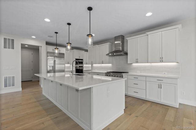 6907 Sunstrand Court, Castle Pines, CO 80108