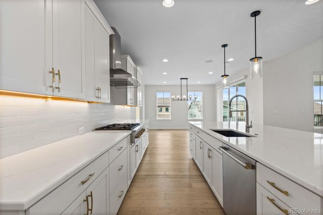 6907 Sunstrand Court, Castle Pines, CO 80108