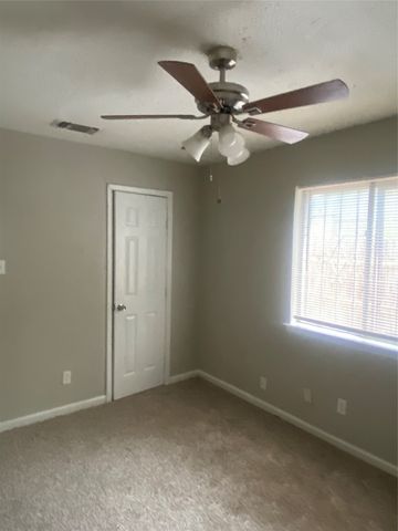 3420 Pacesetter Drive, Dallas, TX 75241