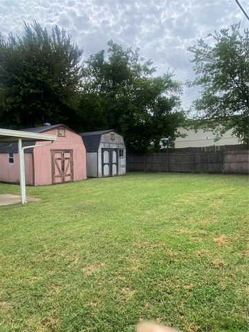 3420 Pacesetter Drive, Dallas, TX 75241