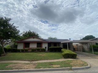 3420 Pacesetter Drive, Dallas, TX 75241