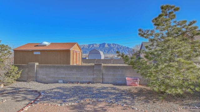 7005 Christopher Court NE, Rio Rancho, NM 87144