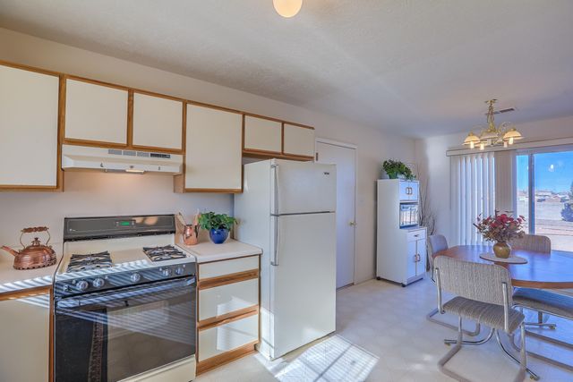 7005 Christopher Court NE, Rio Rancho, NM 87144