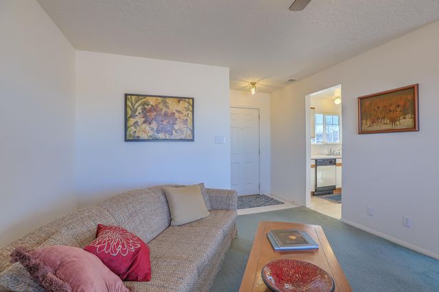 7005 Christopher Court NE, Rio Rancho, NM 87144