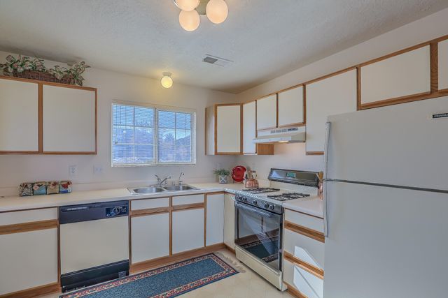 7005 Christopher Court NE, Rio Rancho, NM 87144