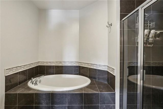 325 E Paces Ferry Road NE 1805, Atlanta, GA 30305