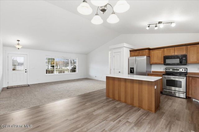 6810 W Soldier Creek Ave, Rathdrum, ID 83858