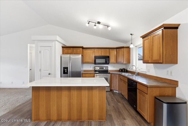 6810 W Soldier Creek Ave, Rathdrum, ID 83858