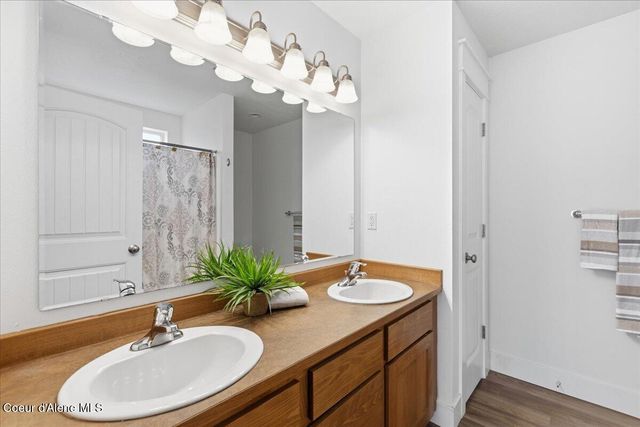 6810 W Soldier Creek Ave, Rathdrum, ID 83858