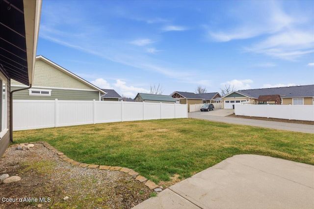 6810 W Soldier Creek Ave, Rathdrum, ID 83858