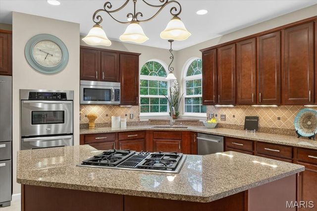 47 Quail Hollow Court, O'fallon, MO 63368