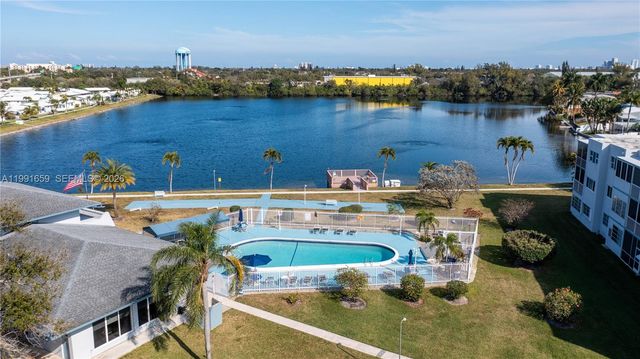 2300 Park Ln 203, Hollywood, FL 33021