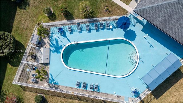 2300 Park Ln 203, Hollywood, FL 33021