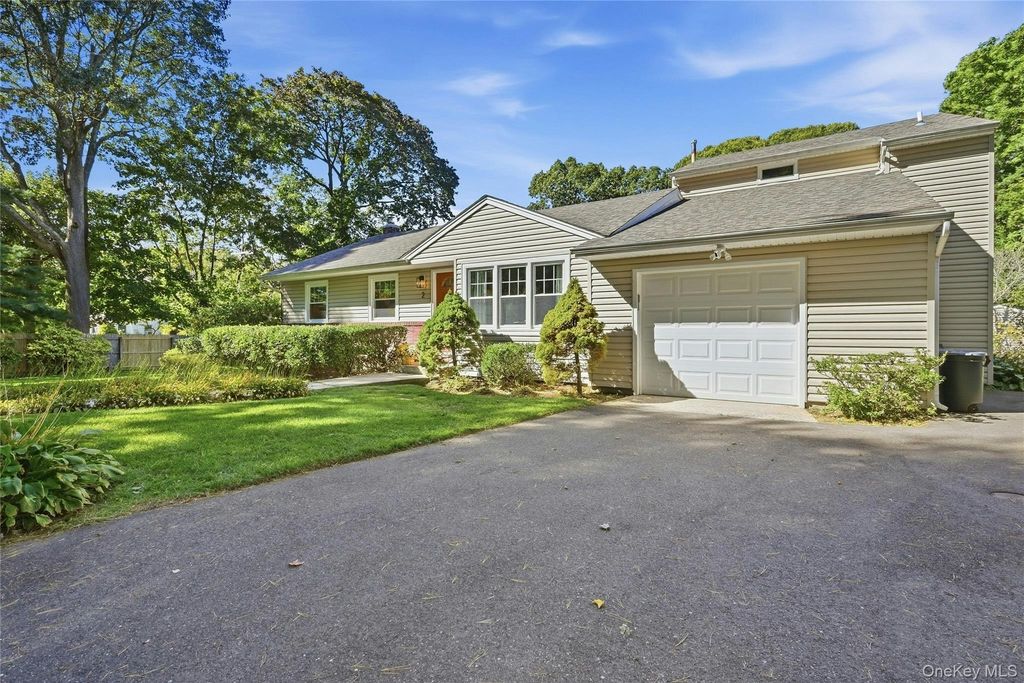 2 Milburn Lane, Huntington, NY 11743 — photo 2