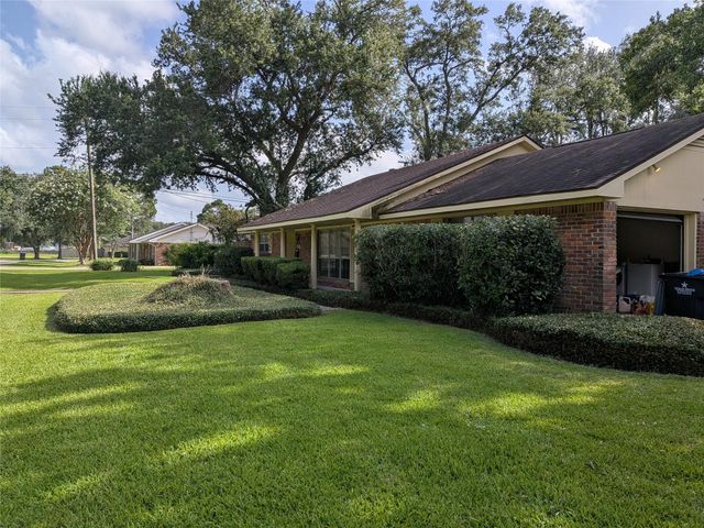 1206 Terrace Drive, Alvin, TX 77511