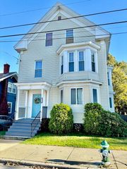 24 Parrott Street, Lynn, MA 01902