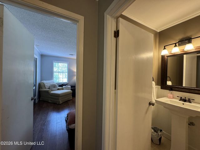 415 Woodland Road, Batesville, MS 38606
