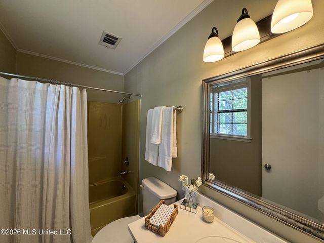 415 Woodland Road, Batesville, MS 38606