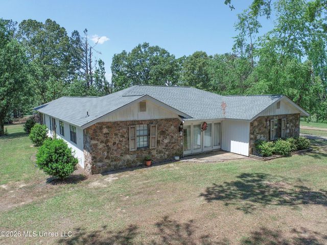415 Woodland Road, Batesville, MS 38606