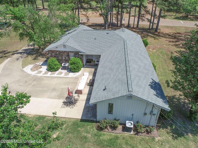415 Woodland Road, Batesville, MS 38606