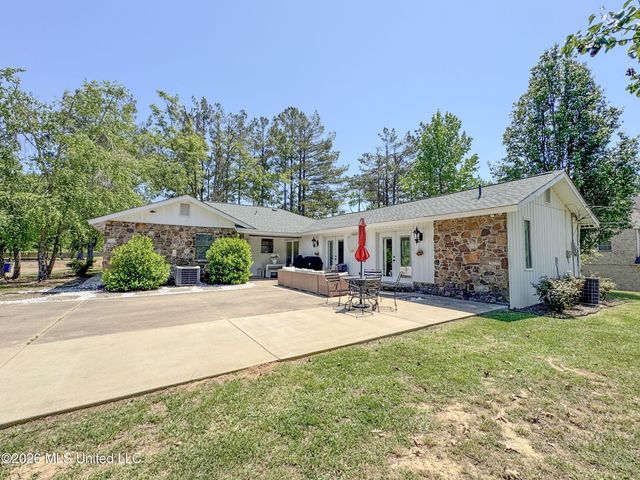 415 Woodland Road, Batesville, MS 38606