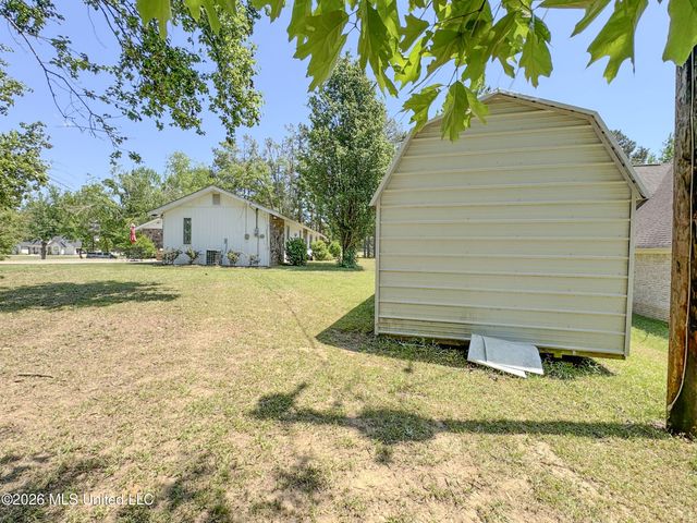 415 Woodland Road, Batesville, MS 38606