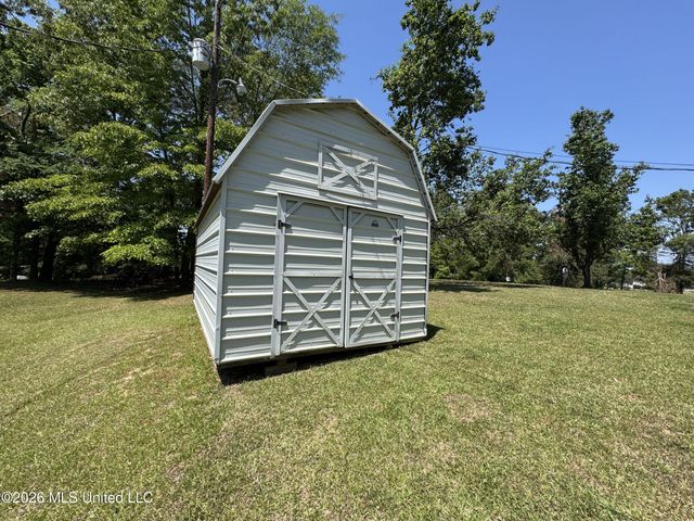 415 Woodland Road, Batesville, MS 38606