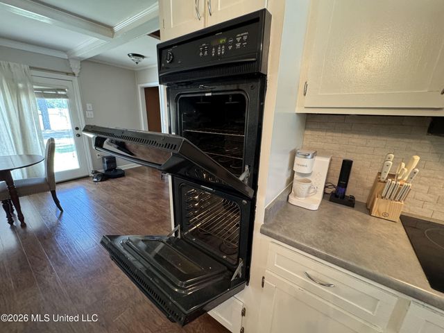 415 Woodland Road, Batesville, MS 38606