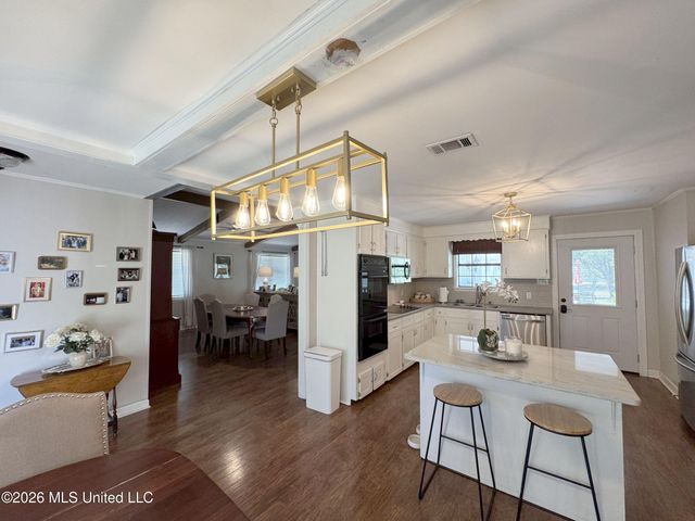 415 Woodland Road, Batesville, MS 38606