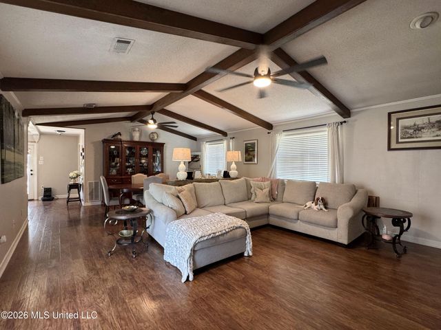 415 Woodland Road, Batesville, MS 38606