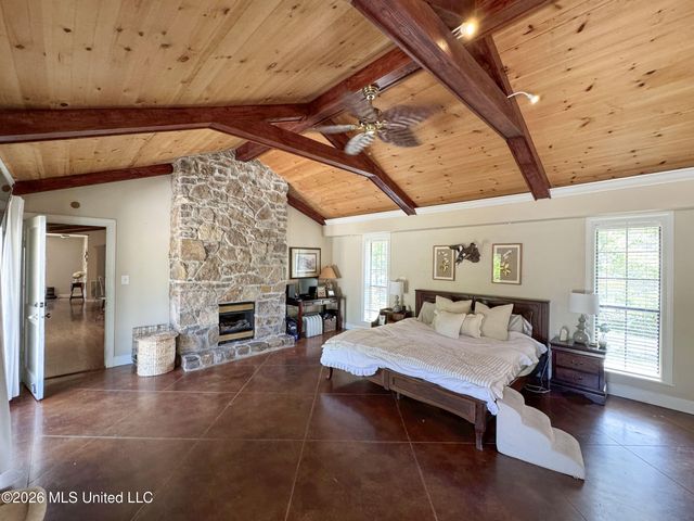 415 Woodland Road, Batesville, MS 38606
