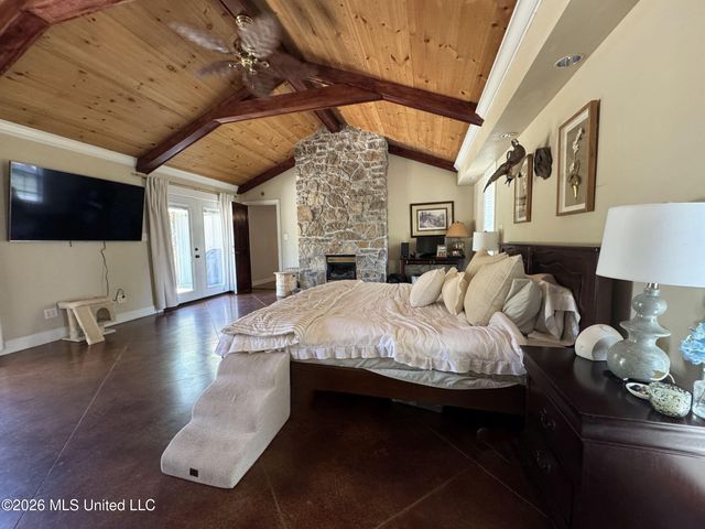 415 Woodland Road, Batesville, MS 38606
