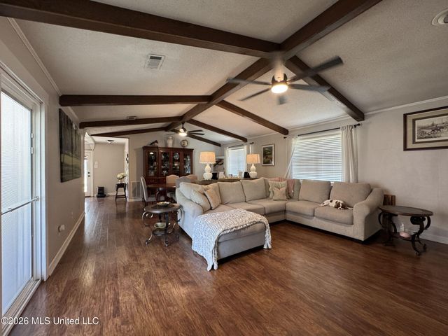 415 Woodland Road, Batesville, MS 38606