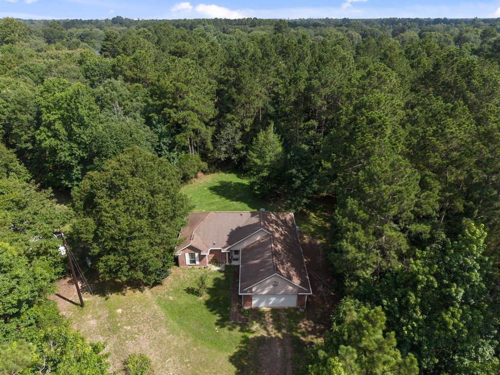 612 Milner Road, Livingston, TX 77351