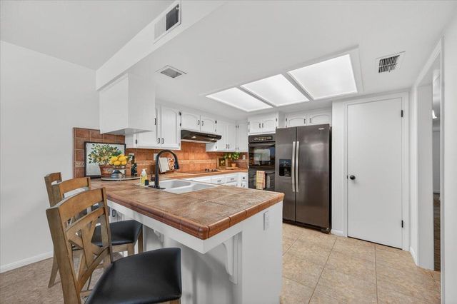 3632 W Beechwood Avenue, Fresno, CA 93711