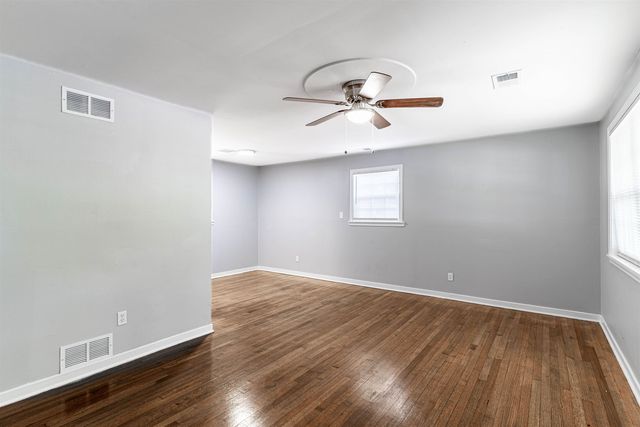 1141 S WHITE STATION RD, Memphis, TN 38117