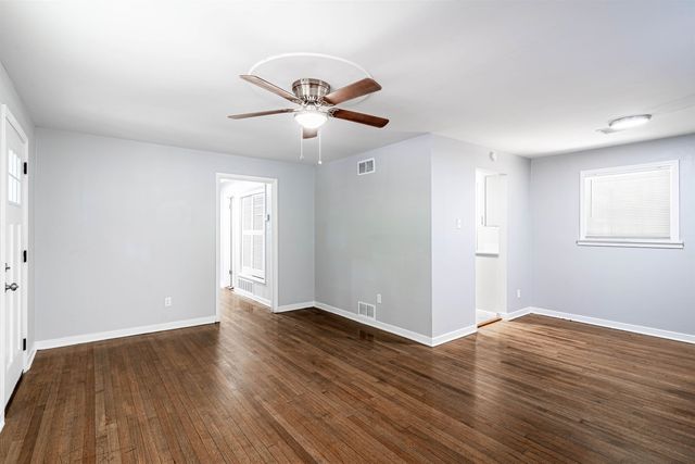 1141 S WHITE STATION RD, Memphis, TN 38117