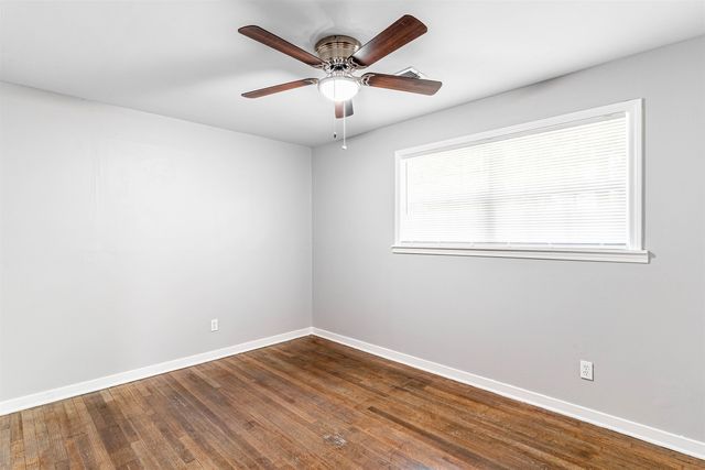 1141 S WHITE STATION RD, Memphis, TN 38117