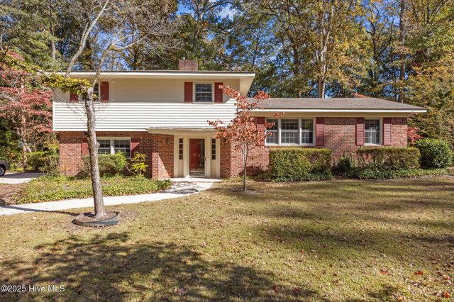 112 Lakewood Drive, Greenville, NC 27834