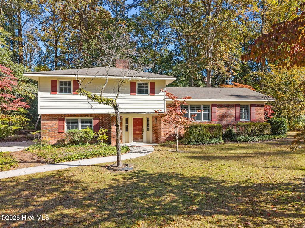 112 Lakewood Drive, Greenville, NC 27834