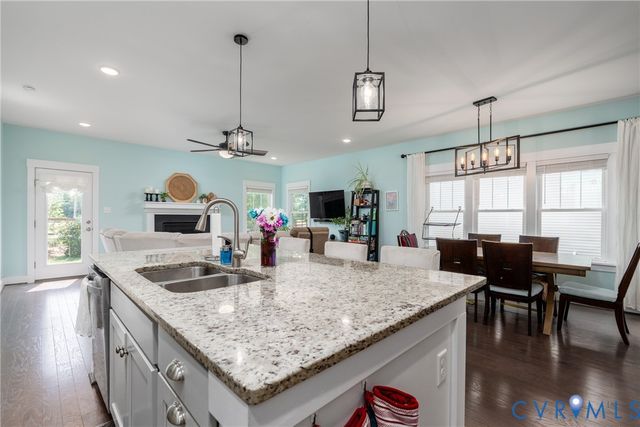 9928 Honeybee Dr, Mechanicsville, VA 23116