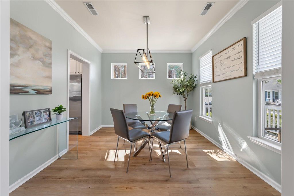 Image 8 of property listing at 5177 E Liberty Park Circle, North Charleston, SC 29405