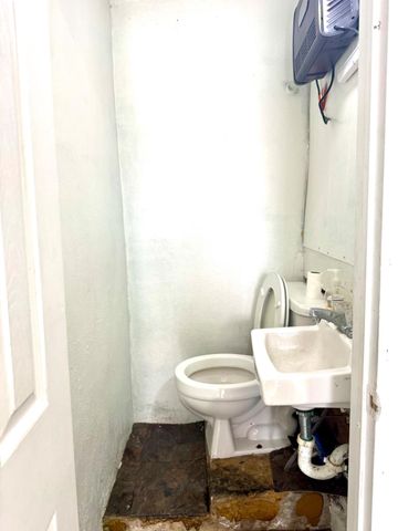 211 W ONTARIO ST, Philadelphia, PA 19140